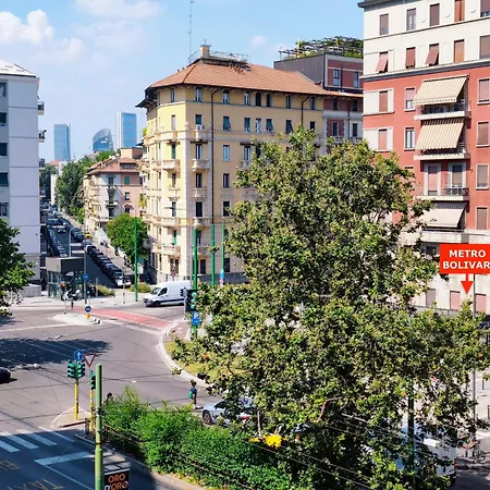 Viva - Metro 2 Passi - Duomo & Linate Direct - Ac - Balcony *