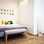 Appartement A Due Passi Dalla Metro *